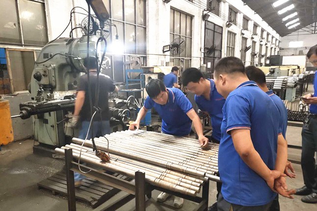 鄭州市神龍泵業(yè)有限公司每周對(duì)各個(gè)工序進(jìn)行質(zhì)量監(jiān)督檢驗(yàn)的現(xiàn)場(chǎng)。